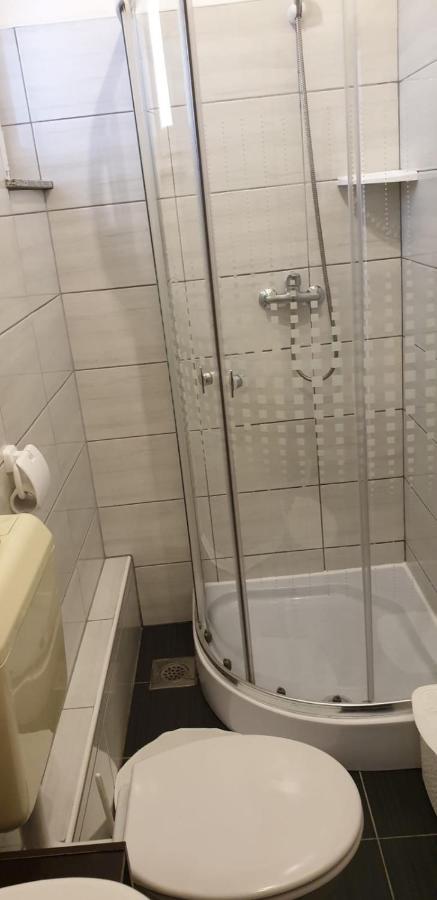 Apartments And Rooms Ivana Đảo Krk Ngoại thất bức ảnh