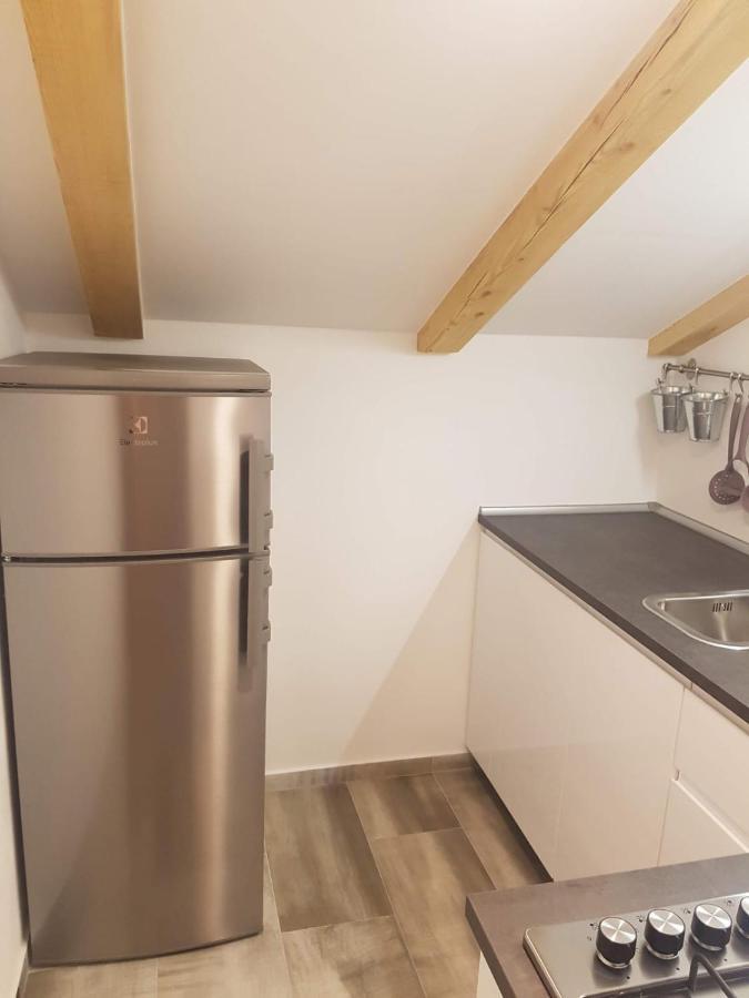 Apartments And Rooms Ivana Đảo Krk Ngoại thất bức ảnh