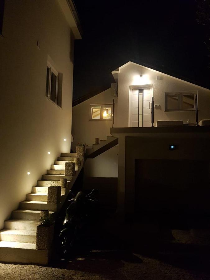 Apartments And Rooms Ivana Đảo Krk Ngoại thất bức ảnh