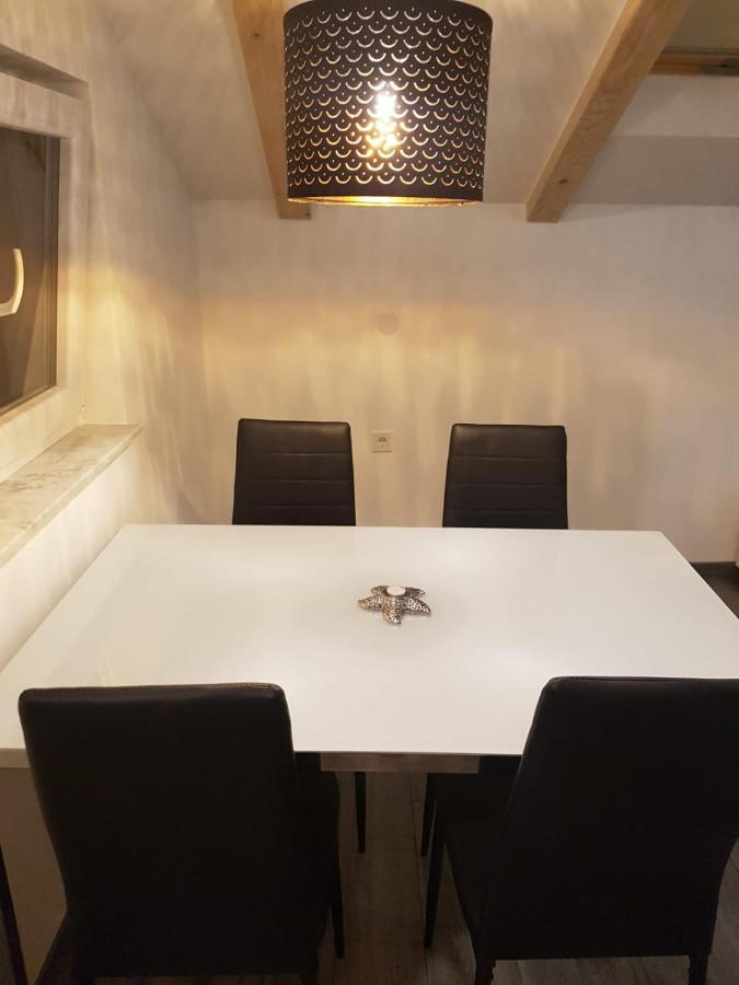 Apartments And Rooms Ivana Đảo Krk Ngoại thất bức ảnh